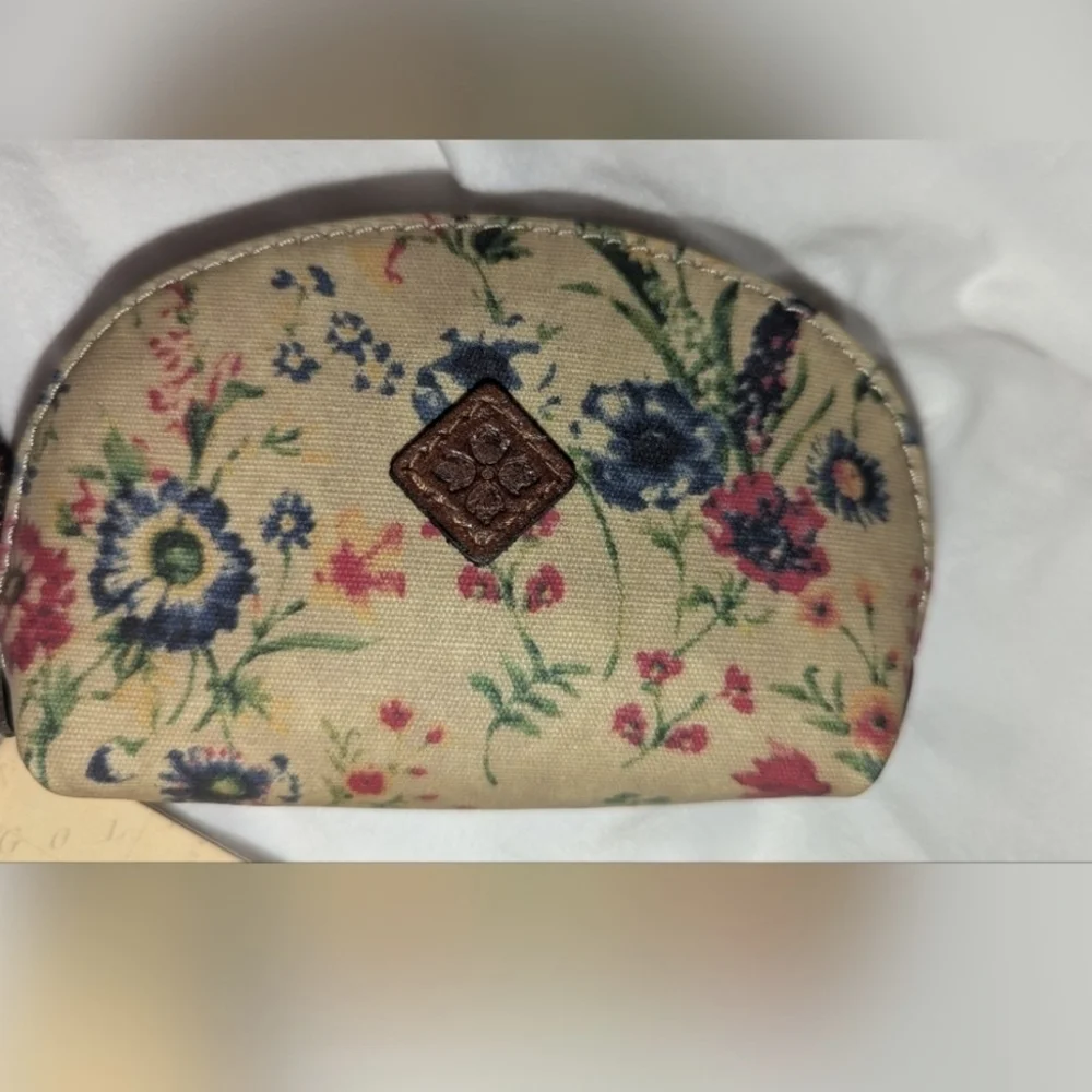 NWT Patricia Nash Valerie Prairie Rose Leather & Canvas Pouch W/ Floral Design - Picture 3 of 6